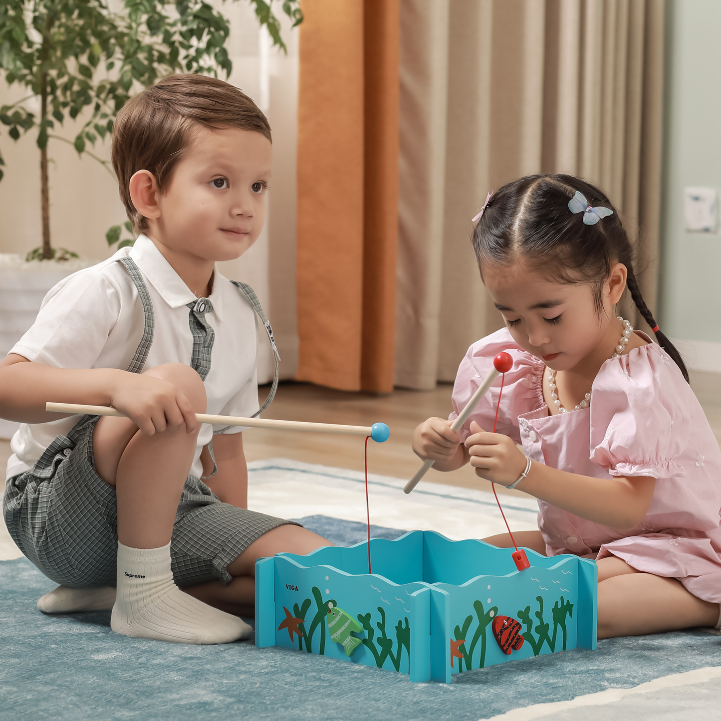 Viga Wooden Fishing Game, Montessori Magnetic Toy with 4 Rods & Numbered Fish, Develops Fine Motor Skills & Early Number Recognition, Eco-Friendly & Non-Toxic Educational Toy, for Ages 18M+