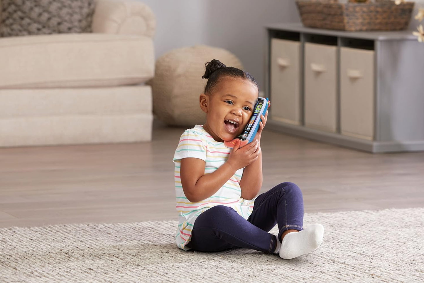 VTech Chat & Discover Phone Educational Toy Smartphone with Games Apps Lights and Music Multicolour 2+