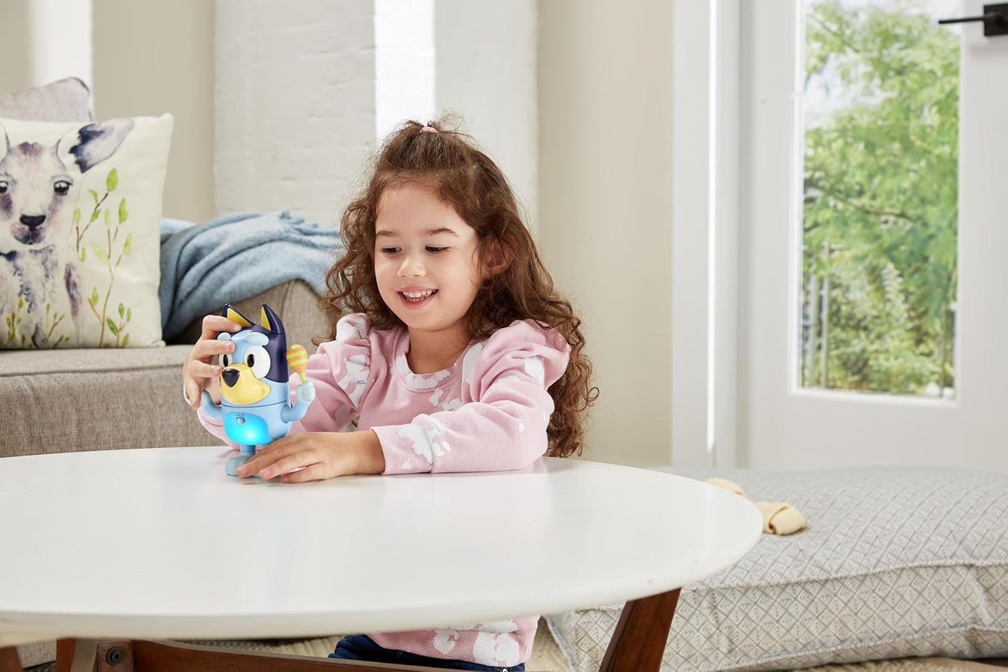 VTech Shake It Bluey Interactive Toddler Toy with Music, Sounds and Phrases from TV Show, Educational Play, Follow Me Memory Game, Motor Skill Development, Learning Toy, Ideal Gift for Kids Ages 3-5, Blue